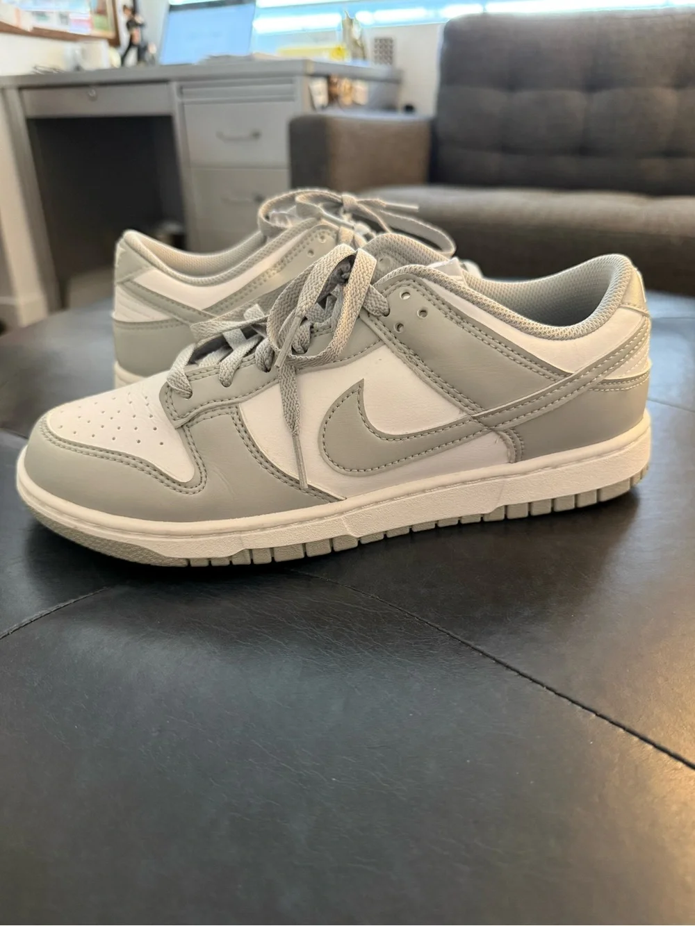 Nike Low-Top Sneakers in WORN ONCE size 8.5 gray and white